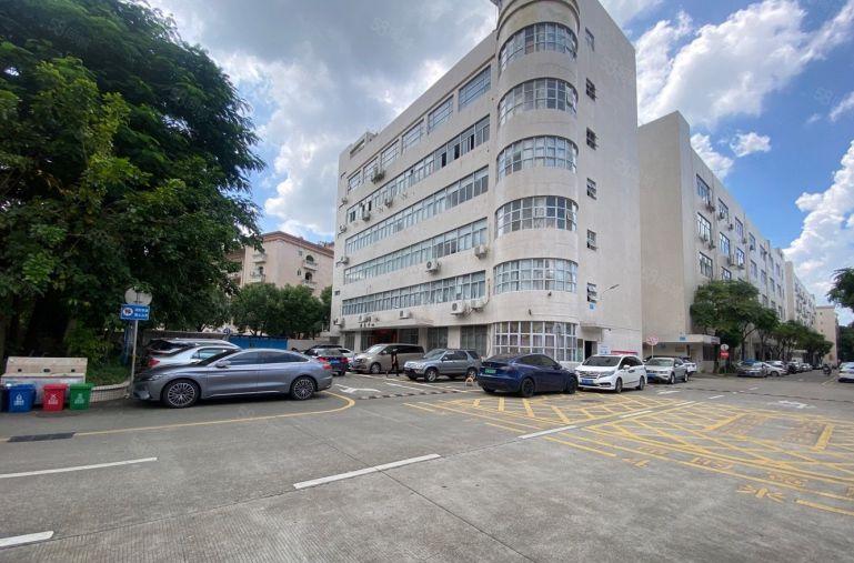 25元起龙华大浪原房东厂房出租500平，空地大可办环评