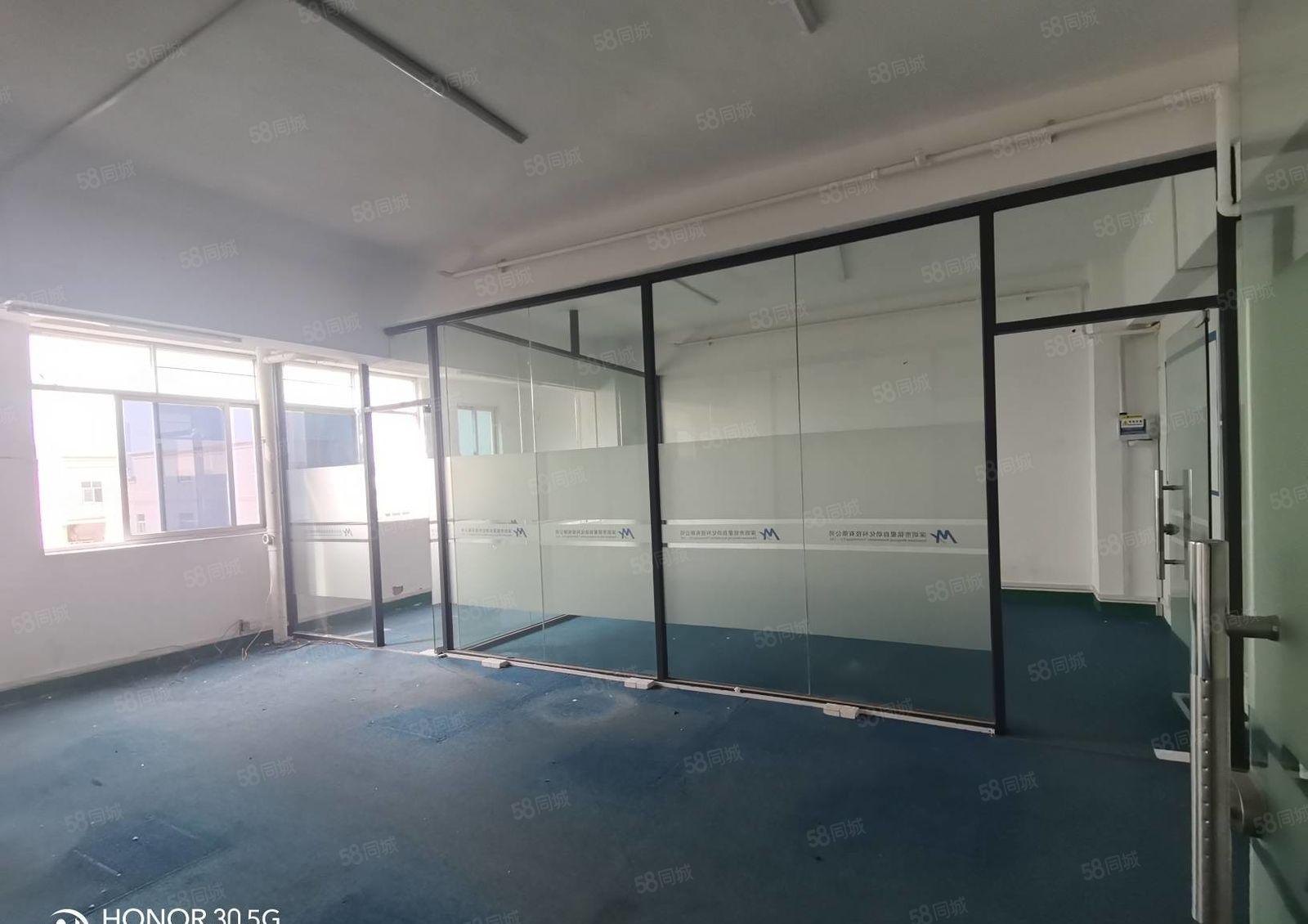 观澜松元楼上370平方精装厂房出租