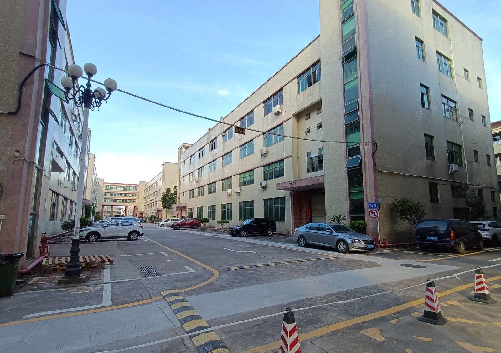 原房东直租 观澜地铁口旁一楼900平厂房带办公室100平起分