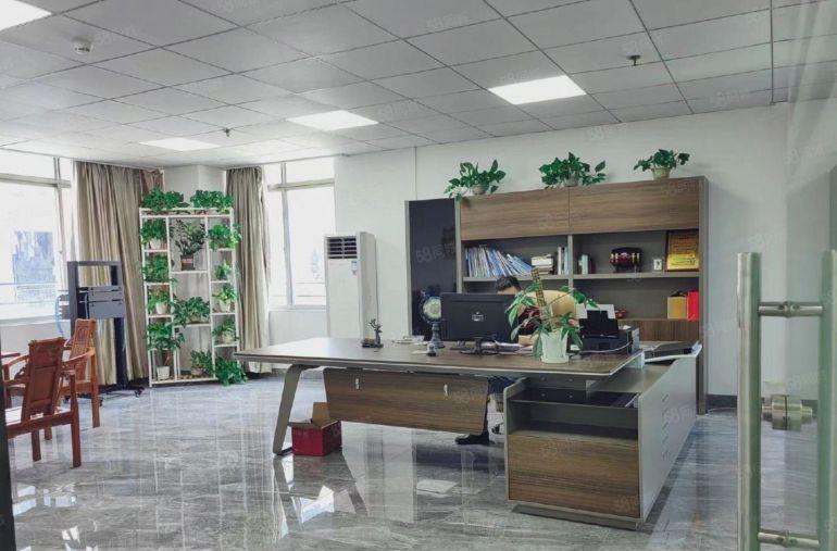 龙华民治地铁口新出整层2300平豪华装修厂房出租办公车间仓库