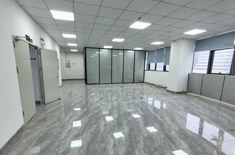 观澜樟坑径全新红本厂房450平豪华精装修出租，水电齐全可分租