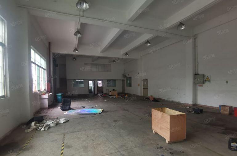 龙华区观澜街道梅关高速出口附近一楼1500平方主干道边