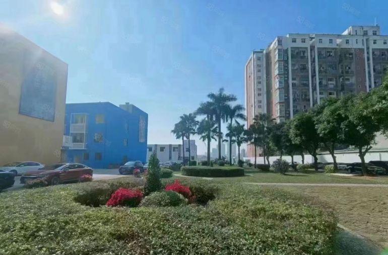 龙华观澜地铁站跨境电商补贴厂房出租，大小可分，适合仓库电商物