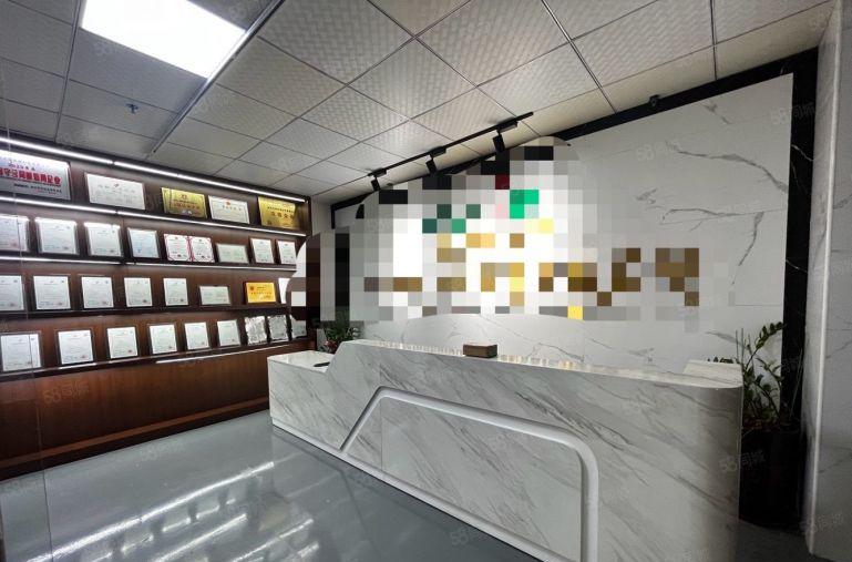 观澜樟坑径靠坂田楼上900平精装修水电齐全厂房仓库出租