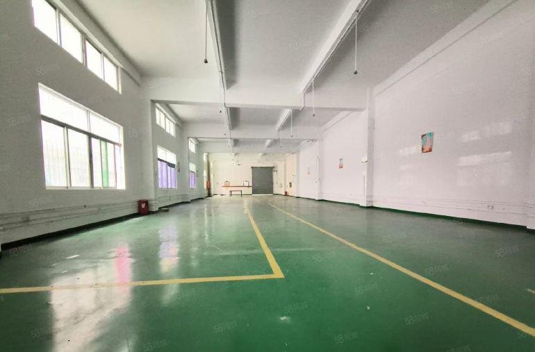 龙华大浪商业中心附近一楼1080平精装修厂房出租
