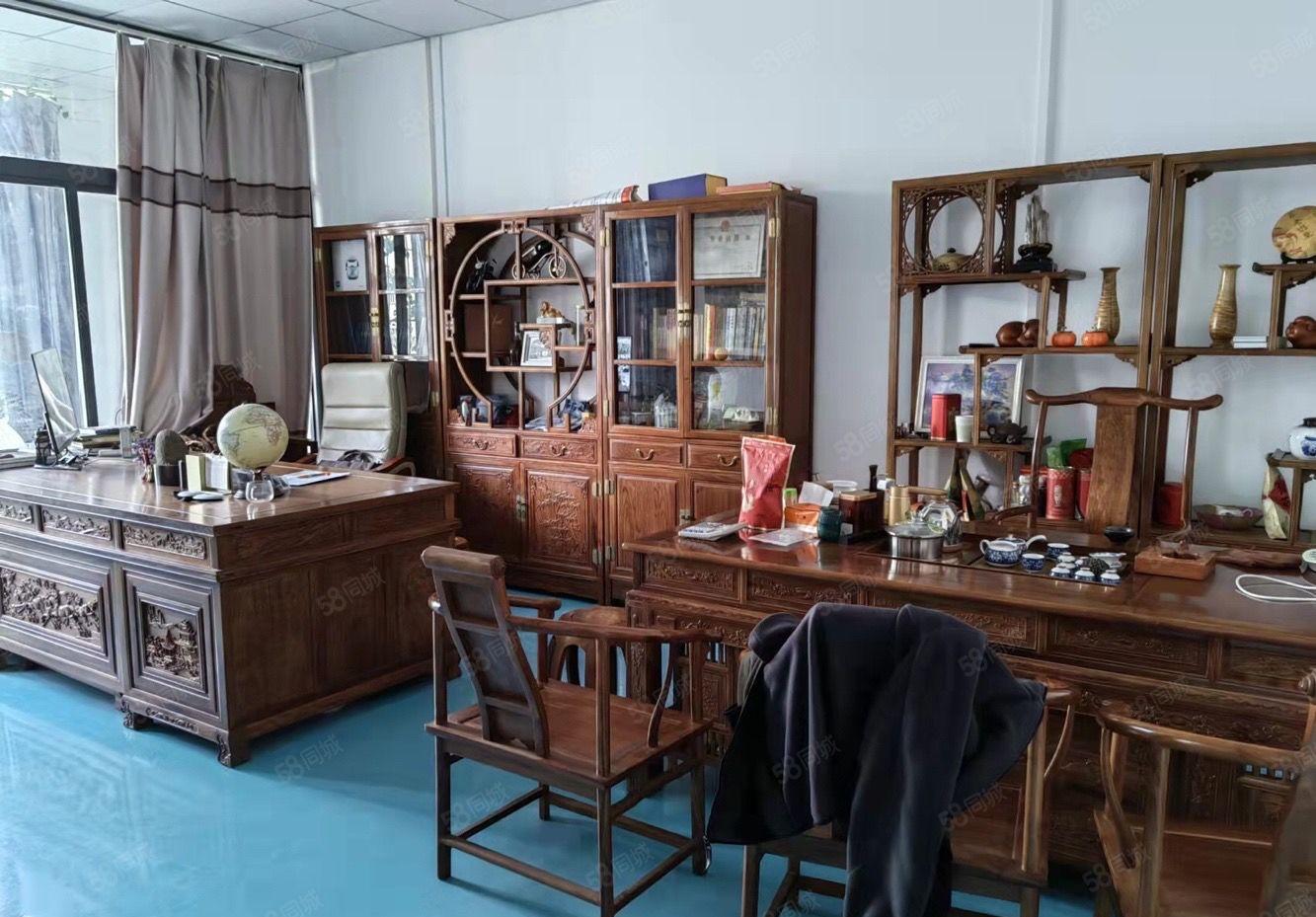 龙华大浪商业中心附近新出楼上精装厂房1600平出租