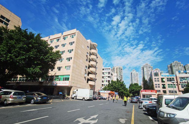 龙岗中心城地铁站附近新空出楼上500平精装办公室仓库厂房出租
