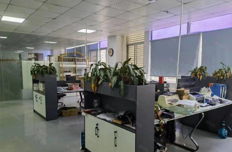 龙岗爱联地铁口工业区新出500平精装办公仓库厂房出租可分租