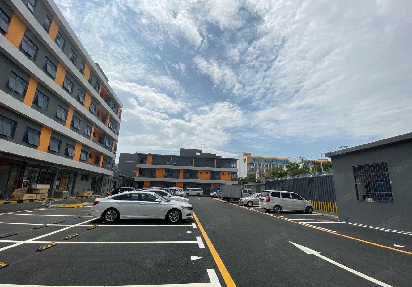 六约特价！可享政策补贴！100平200平创意园带家私低价出租