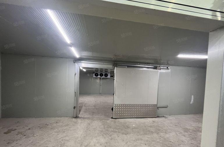 龙岗平湖25元一楼厂房出租带冻库水电齐全现成办公室有卸货平台