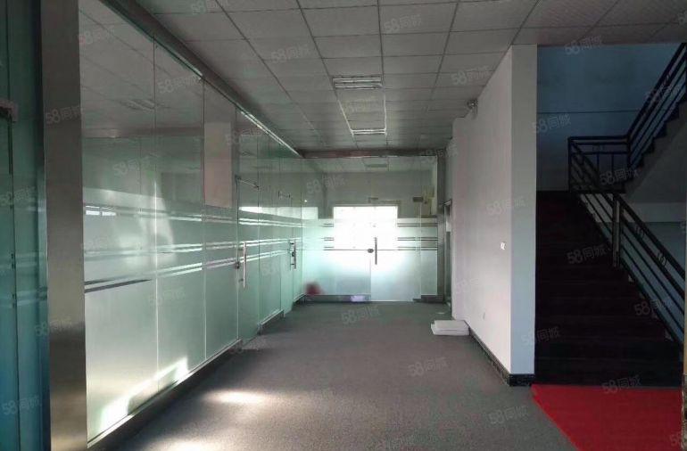 横岗荷坳地铁站附近一楼400平原房东厂房出租院子大