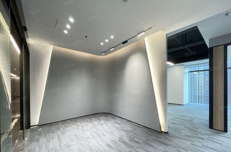 坂田地标甲级开发商直租340平办公室，精装朝南6加1格局！