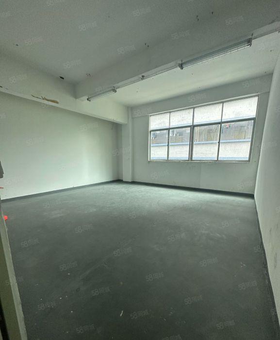 坂田原房东工业园厂房600平，带装修适合办公仓库