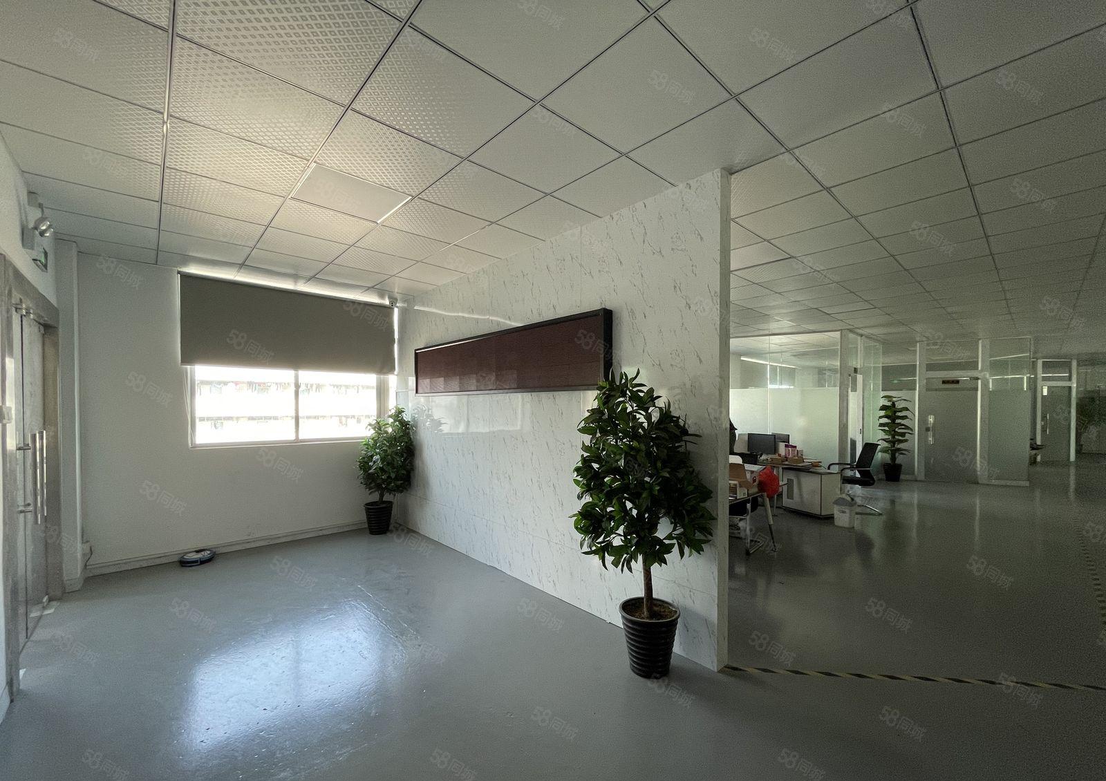 业主直租带装修！龙岗南联新出625平整层厂房出租现成水电