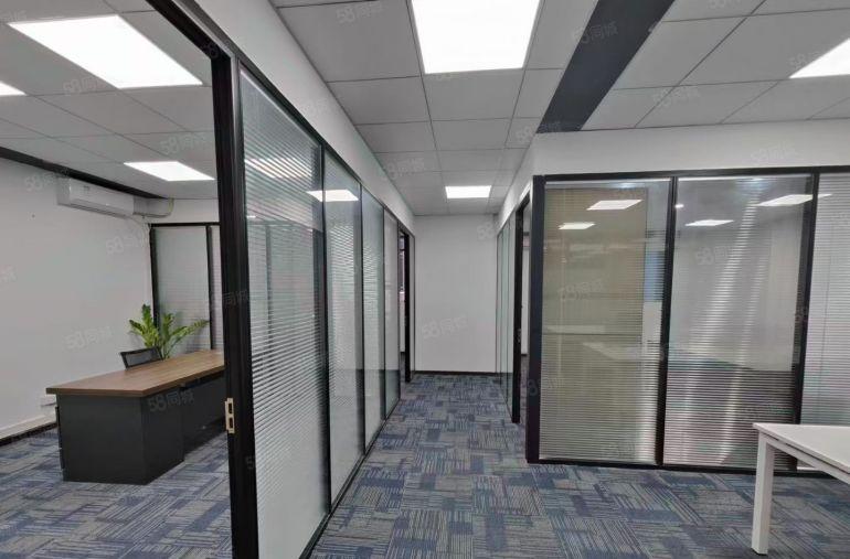 龙岗宝龙地铁口原房东2楼200平方精装修办公室厂房大小可分租