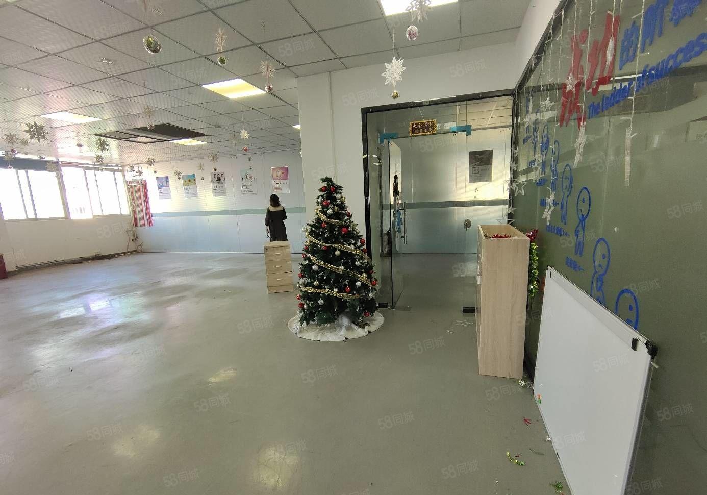 坂田地铁口1200平精装修厂房办公室仓库出租