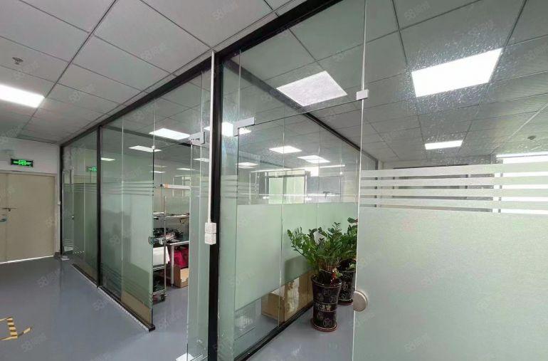 龙城广场地铁口电商园2楼200平方精装修办公室仓库大小可分租