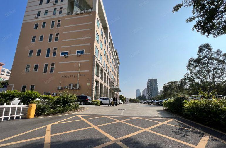 深圳龙岗中心城地铁口园区942平厂房出租带精装修办公室车间