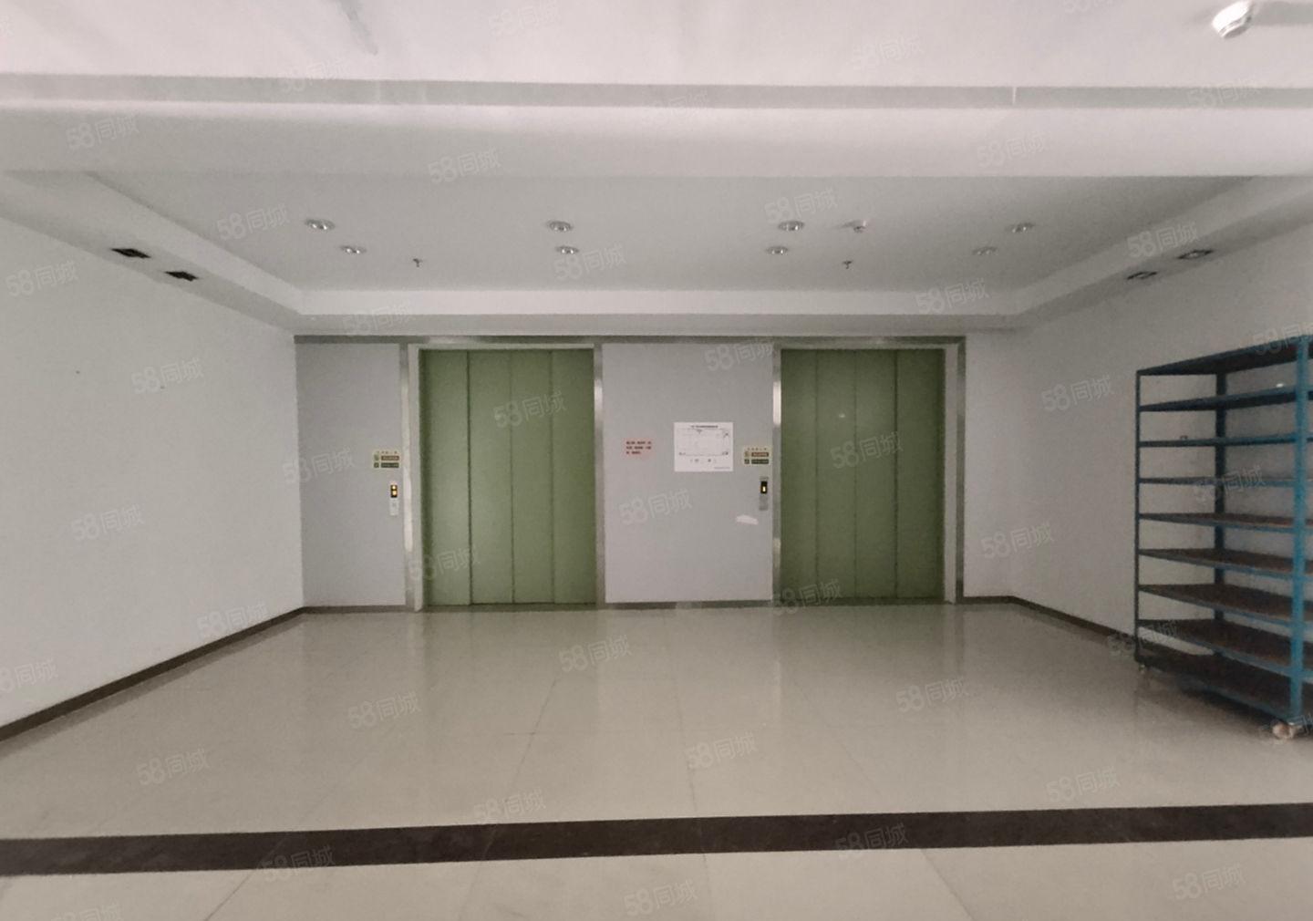 龙岗嶂背沙荷路新出楼上1200平带地坪漆办公仓库红本厂房出租