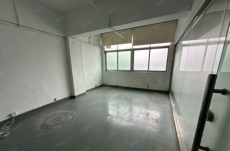 龙岗平湖楼上1000平厂房仓库出租精装修价格美丽停车位充足
