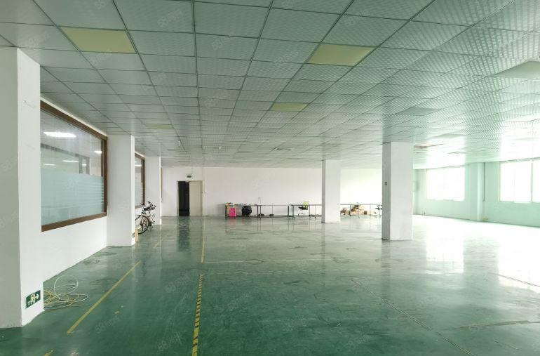 横岗地铁口原房东红本厂房仓库700平出租带精装场地大易招工