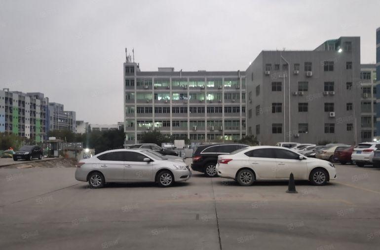 红本厂房坪地大型园区办公厂房仓库出租大空地车位充足多种