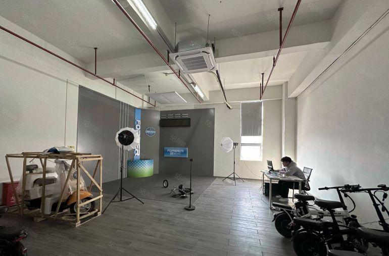 坂田华为地铁站1500平精装修厂房电商办公室仓库出租可分租