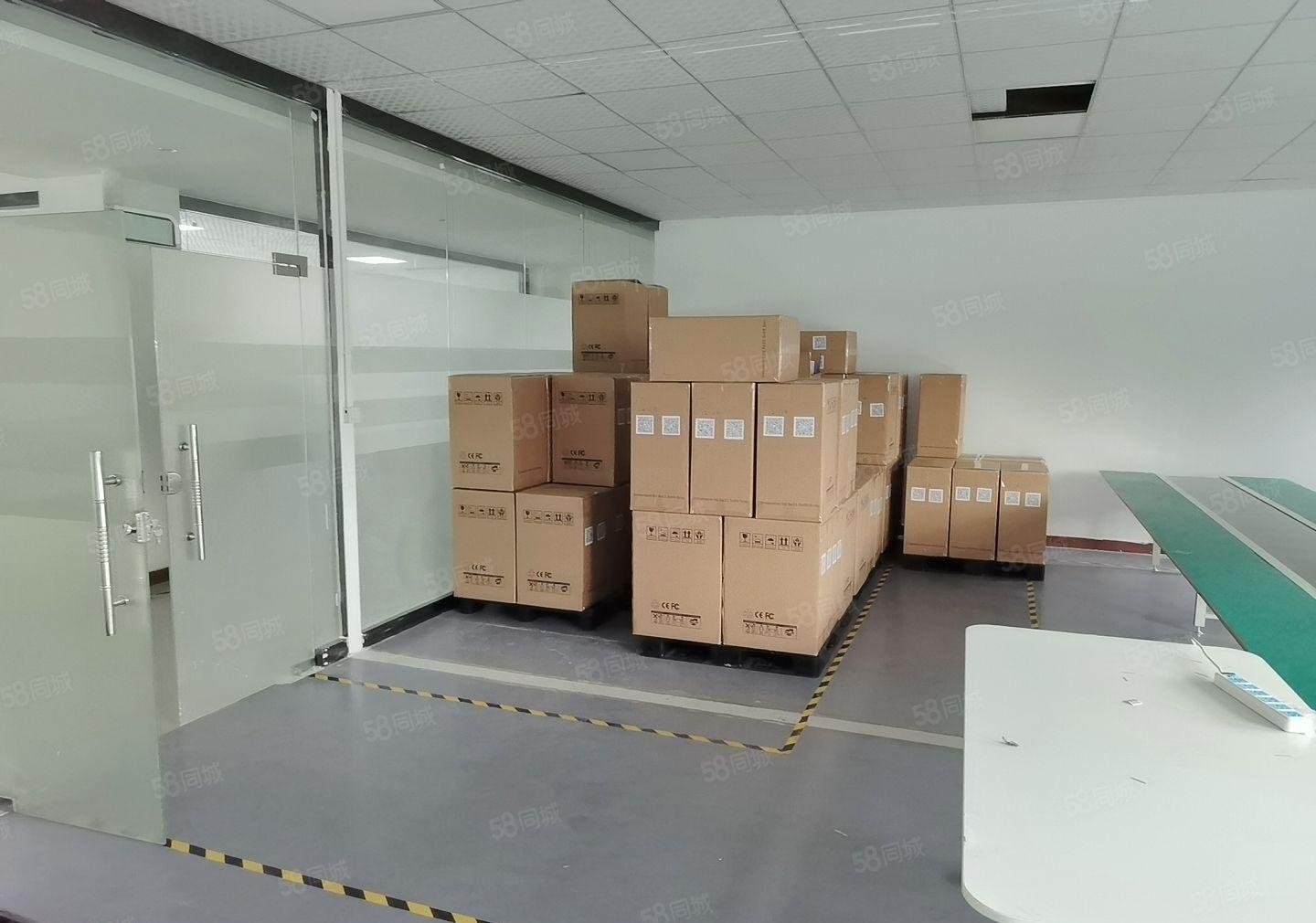 龙岗五联3000厂房二楼精装500平方实际面积出租水电齐全。