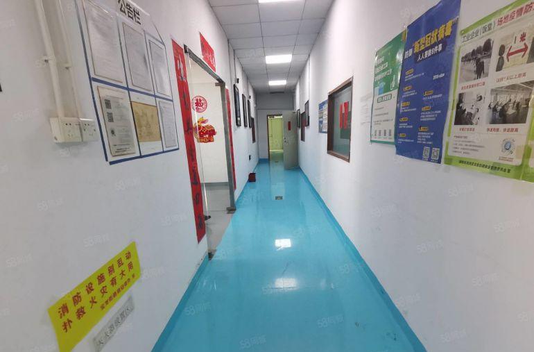 17元起租龙岗宝龙工业园新出楼上带装修1050平厂房出租分租