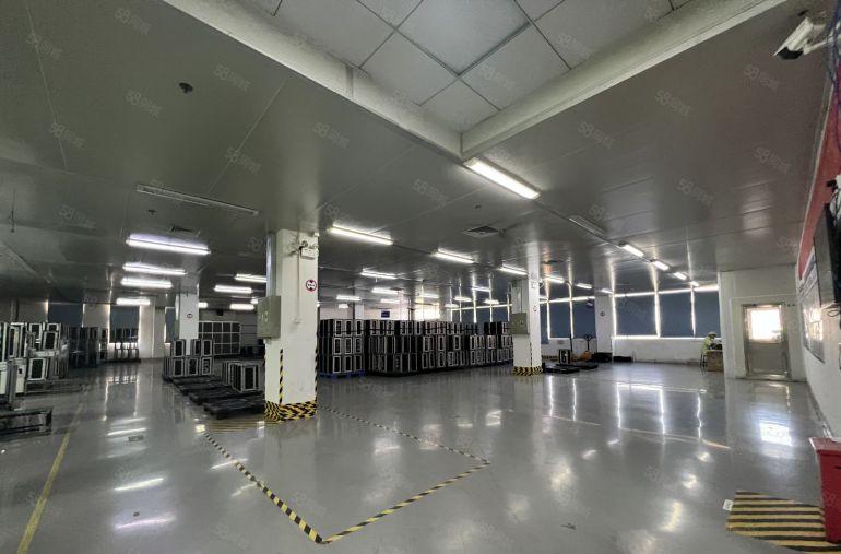 平湖华南城工业园厂房出租2000平分租20元起带5吨货梯