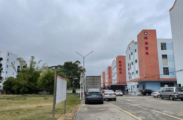 龙岗同乐地铁站工业园新空出1000平方精装修厂房低价出租