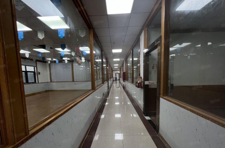 坂田原房东电商仓库780平方出租精装修办公室带卸货平台好招工