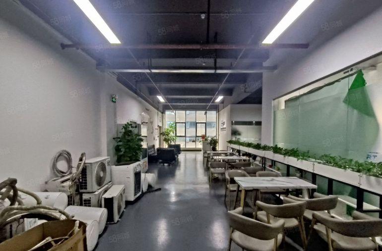 坂田5号线杨美地铁口整层精装办公室16个隔间，带独立卫生间！