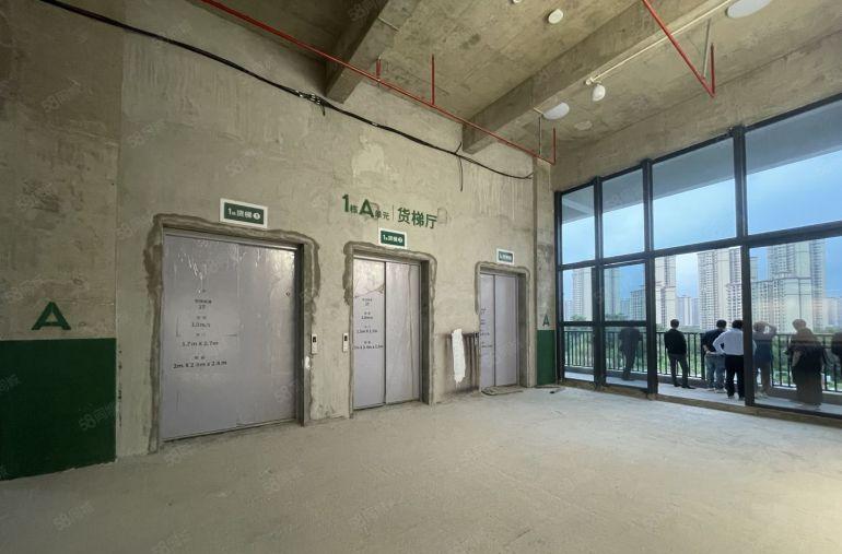 生物医疗产业园百分之90政府房租补贴单层面积5580平可分。