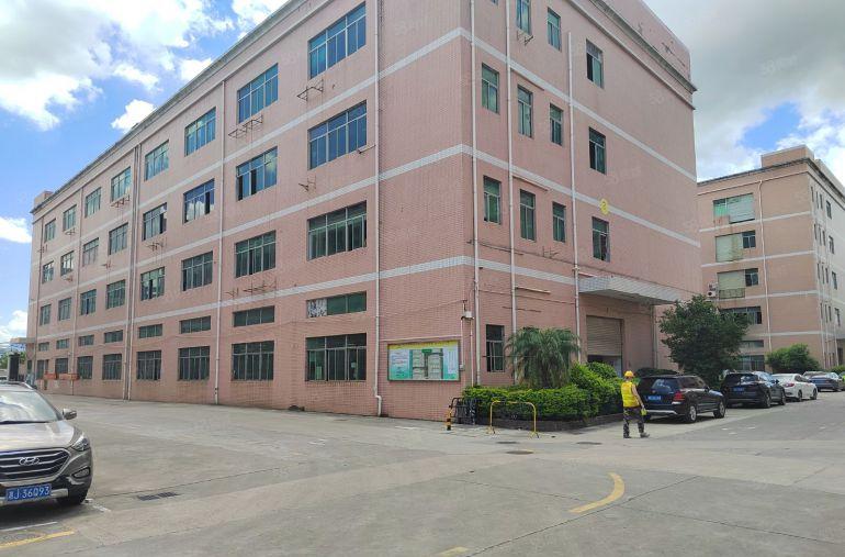 横岗坳背园区楼上1000平仓库厂房低价20元起出租，可以分租