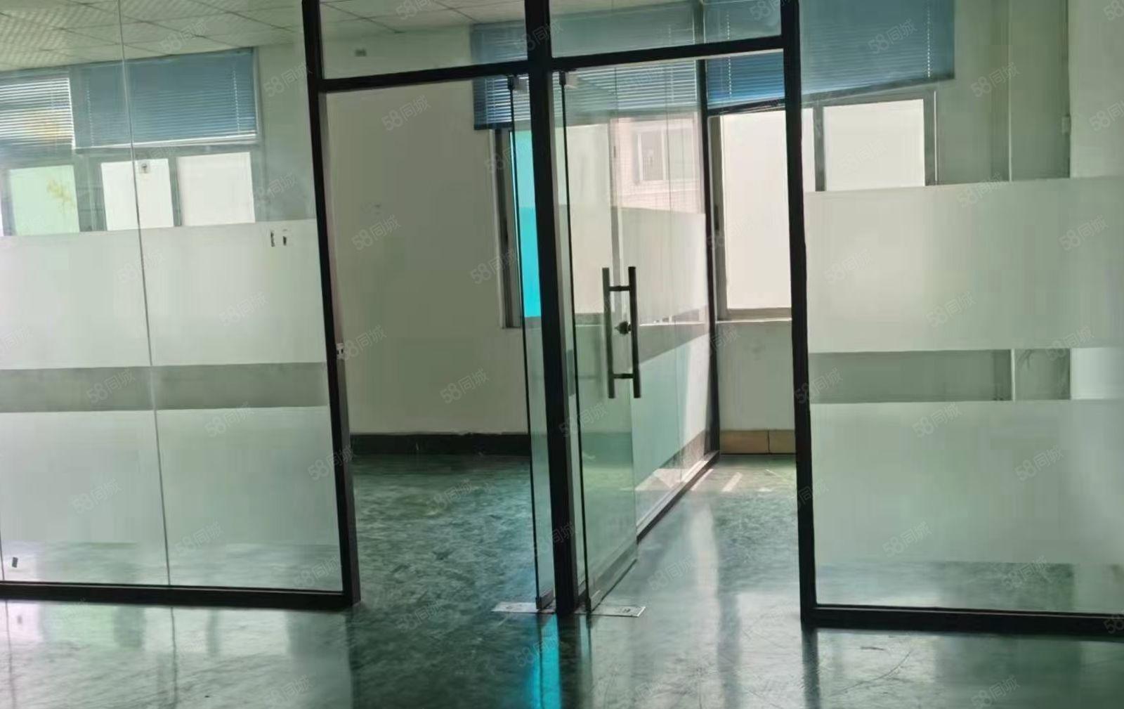 平湖辅城坳二楼800平方带办公室装修厂房出租