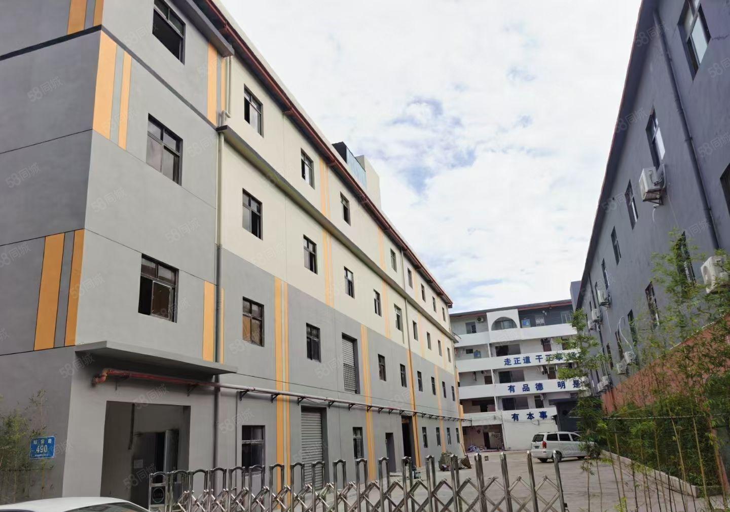 龙岗中心城爱联地铁口附近独门独院厂房4400平方，可分租