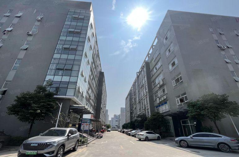 龙岗黄阁坑地铁口产业园楼上500平方精装修办公室仓库厂房出租