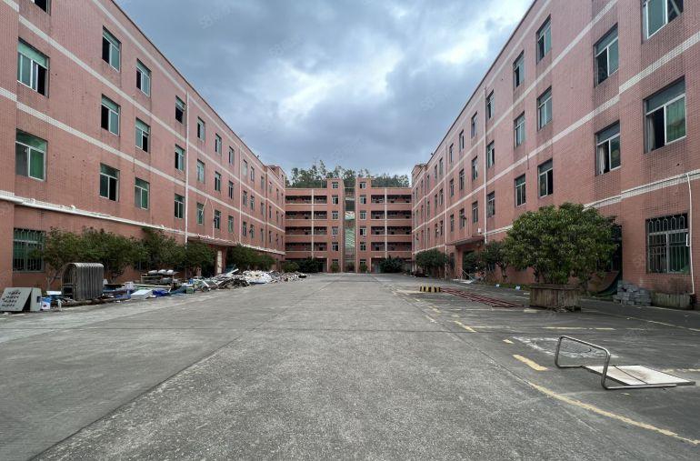 横岗独院产业园厂房整层1800平仓库办公出租！可申请补贴