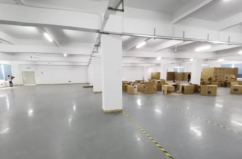 20元起租龙岗南联工业区新出一楼二楼2150平厂房出租可分租