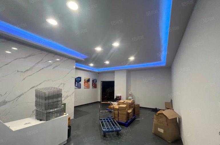 横岗六约塘坑地铁站电商仓库出租1500平方，精装修，领包办公