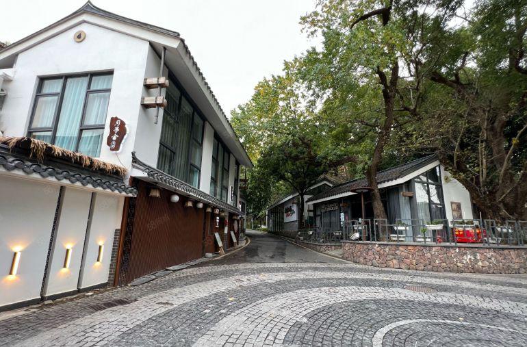 深圳个性复古研发厂房70至2000平出租写字楼餐饮音乐酒吧