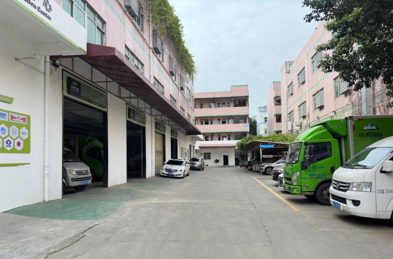 龙岗平湖富民工业区三楼1700平带办公室装修厂房仓库出租