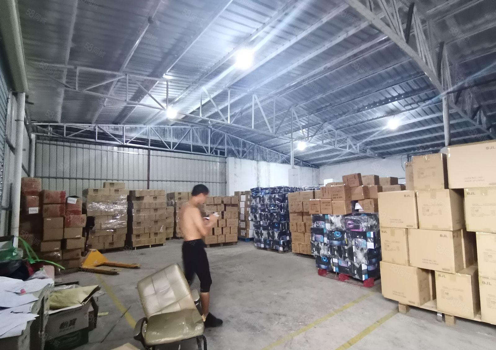 平湖鹅公岭工业区一楼800平带卸货平台钢构仓库厂房出租可分租