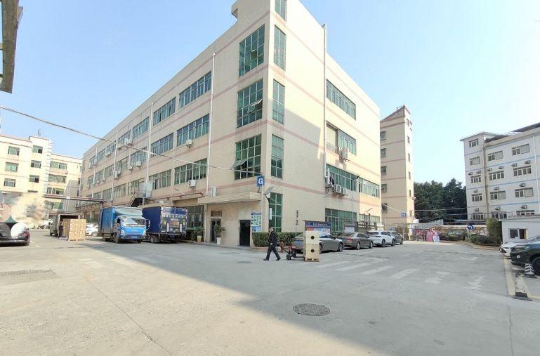 平湖华南城边产业园新出3楼1100平方厂房仓库出租 带装修