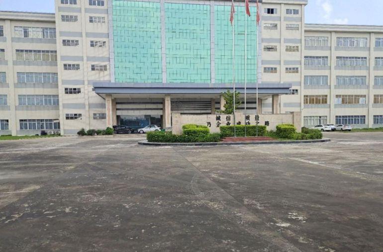 龙岗宝龙新出原房东独门独院8000平厂房出租 500平起分租