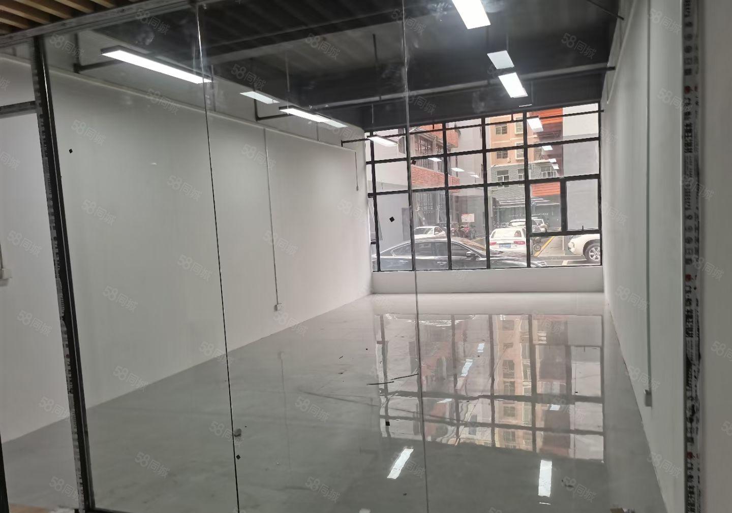 100起租龙岗中心城地铁站创业园2000平方出租有设共享办公