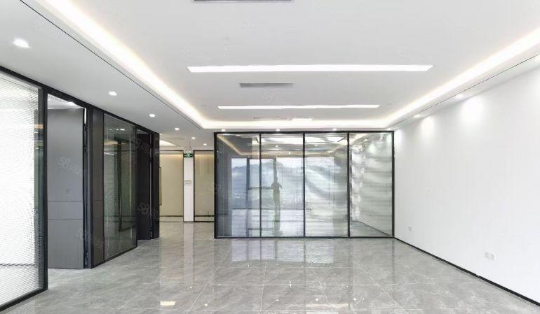 龙岗坂田地铁口电商园楼上精装修办公室70平一500平出租