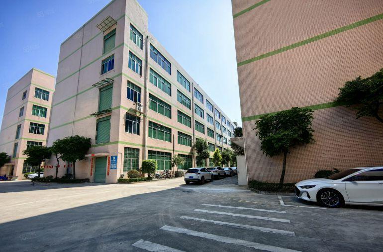 龙岗宝龙地铁站原房东科技园楼上1000平精装办公厂房仓库出租