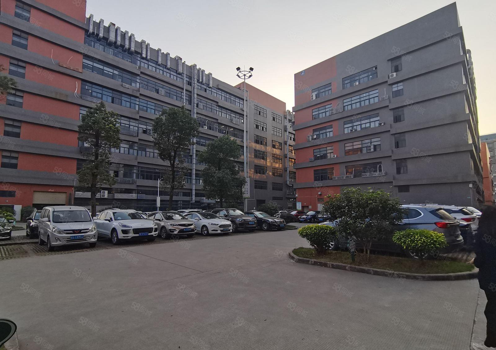 平湖辅城坳工业区独院5200平原房东精装修25元出租可办环评